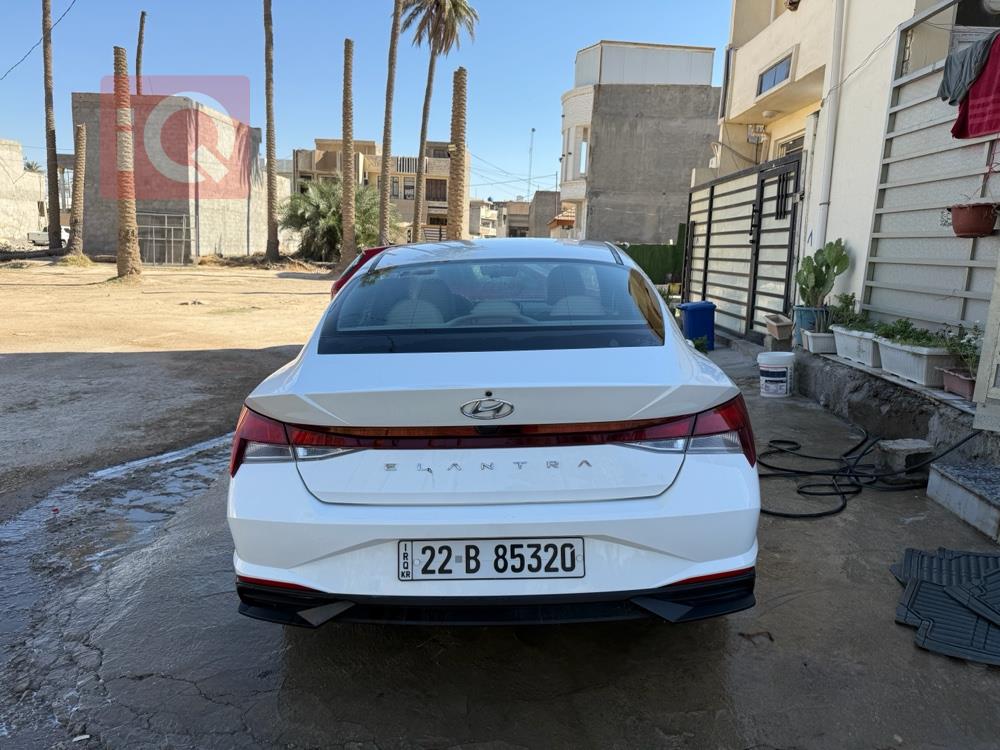 هیوندای ئەلەنترا
